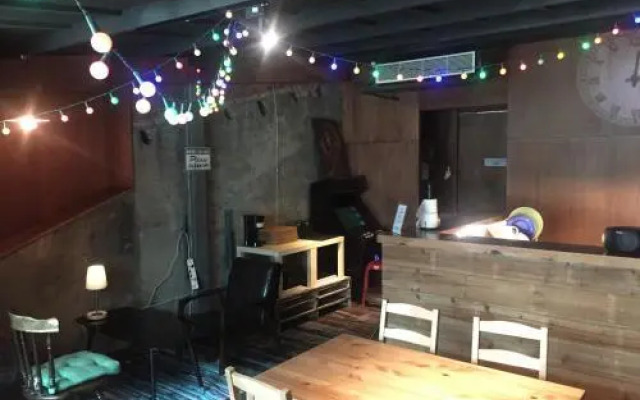 Happy Taipei Hostel - Share House