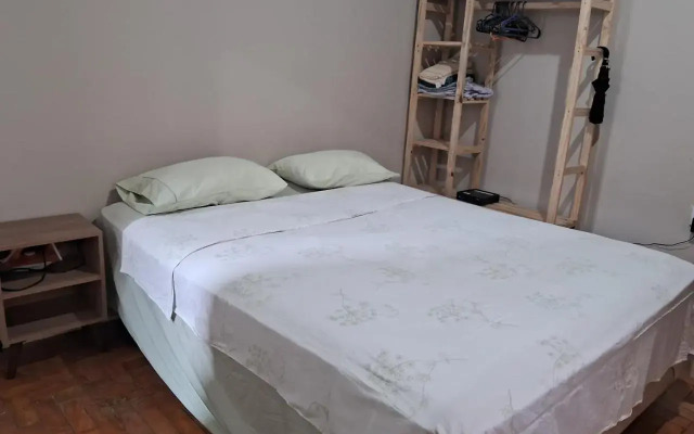 Pequeno e aconchegante Studio, bem localizado