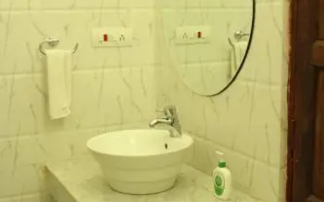 Ishwari Niwas Palace