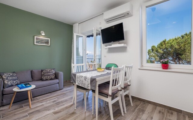 Beautiful Apartment in Lovran With Wifi and 2 Bedrooms