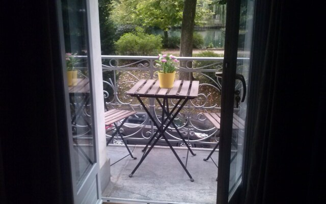 Apartment With 2 Bedrooms in Bagneres-de-luchon, With Wonderful Lake V