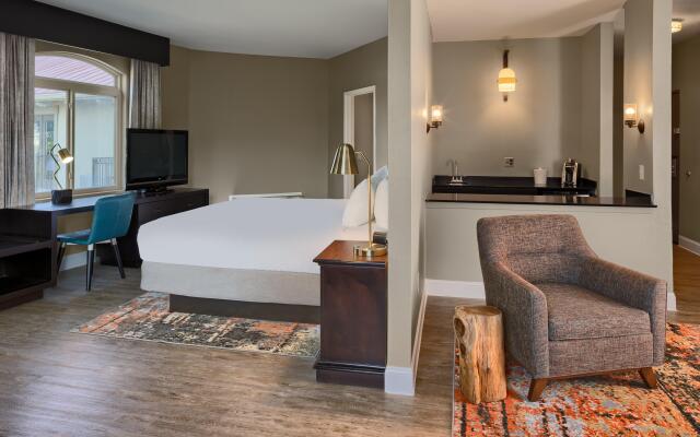 Hotel Indigo San Antonio Riverwalk by IHG
