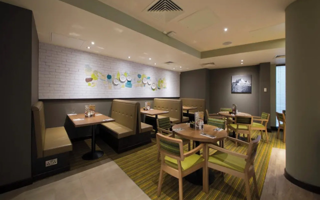 Premier Inn Edinburgh Cc Royal Mile