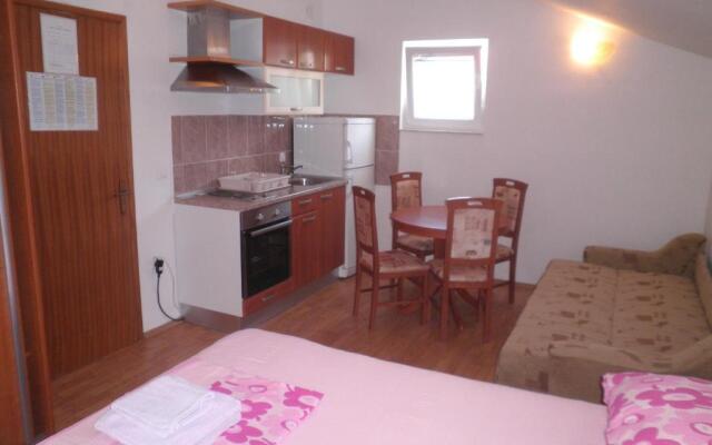 Apartments Muic