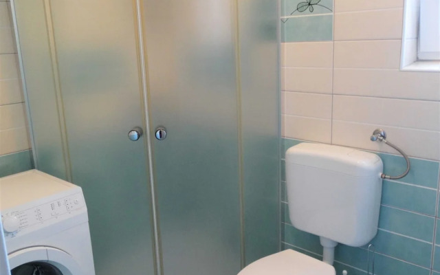 Shimmering Sea Apartment With Sea View and Balcony