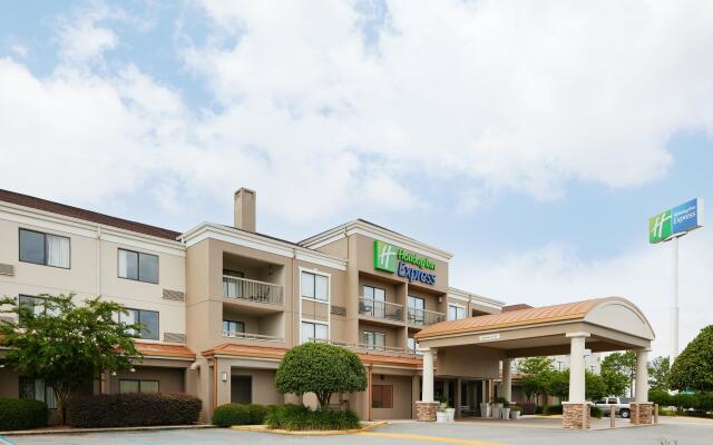 Holiday Inn Express Tifton, an IHG Hotel