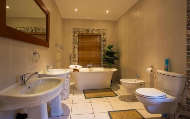 Tamboti Lodge Guest House