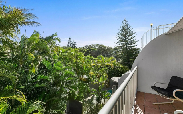 12 Cascades Top Floor Apartment In Prime Position