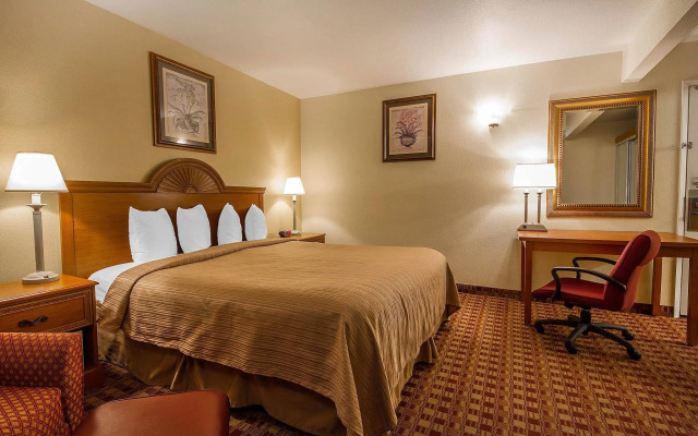 Quality Inn & Suites Capitola By the Sea