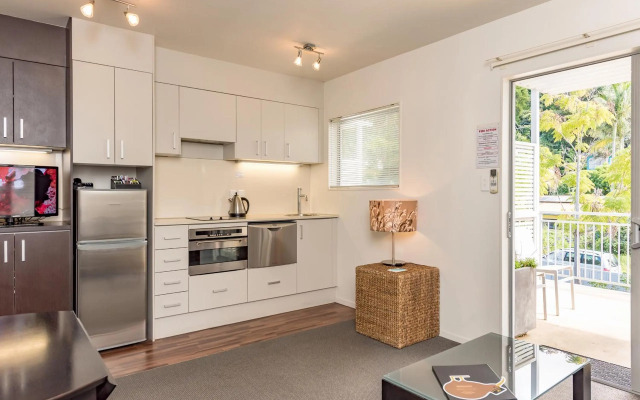Sea Spray Suites