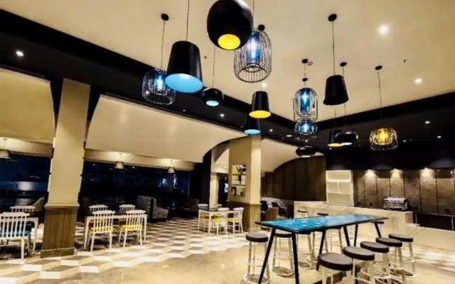 Country Inn & Suites By Migrolino