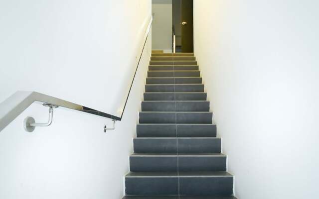 Hong Kong Suites by OYO Rooms