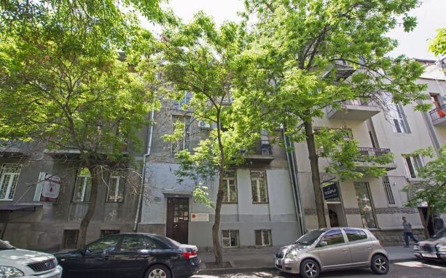 Yerevan Apartment at Tpagrichner