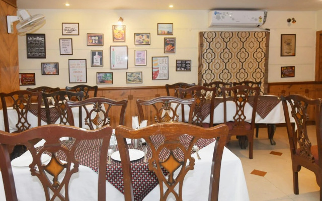 OYO 29301 Hotel Jora Palace