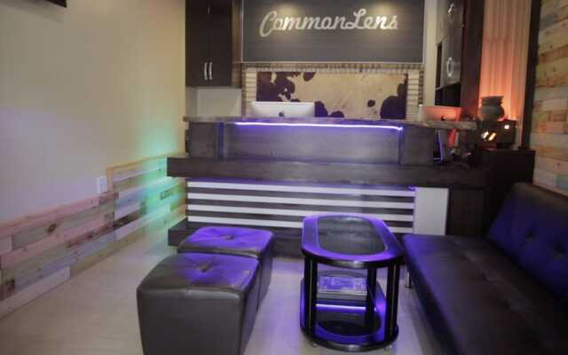 Commonlens Hotel
