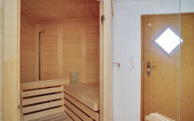 Cosy Chalet in Mühlbach With Private Garden