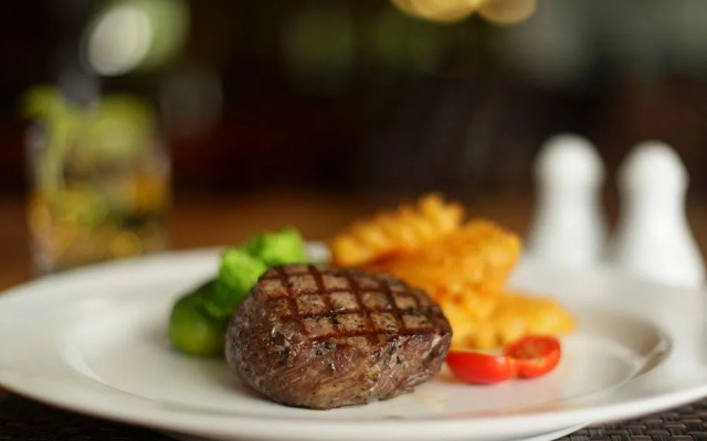 Capital O 1662 Ole Suites Hotel