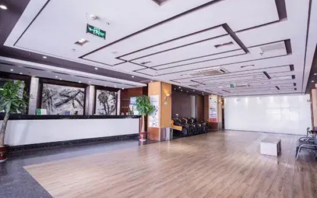 Motel 168 (Fuyang Funan Dicheng North Road)
