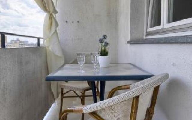 Ajax Apartments Rondo Onz