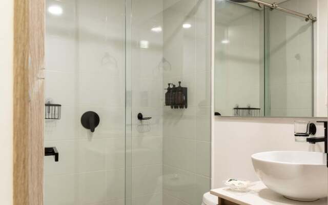 w Splendid 3BR w AC in Laureles