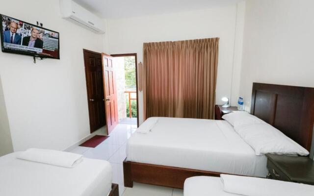 Hotel Mediterraneo Inn