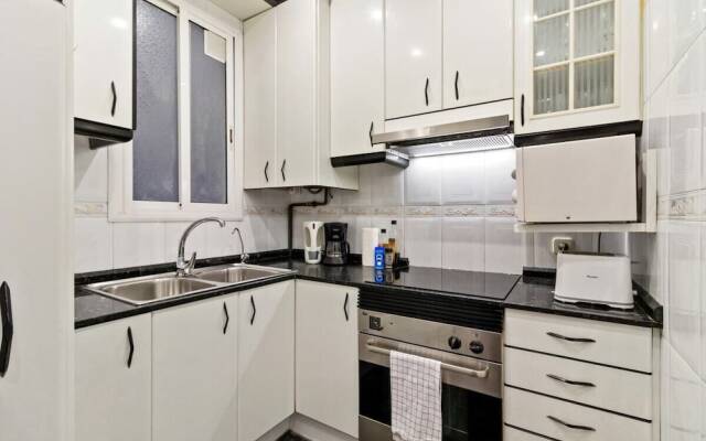 Cozy 3bed Flat With Balcony Close to Plaza España