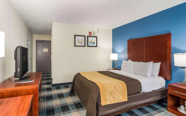 Comfort Inn & Suites Pittsburgh Fox Chapel