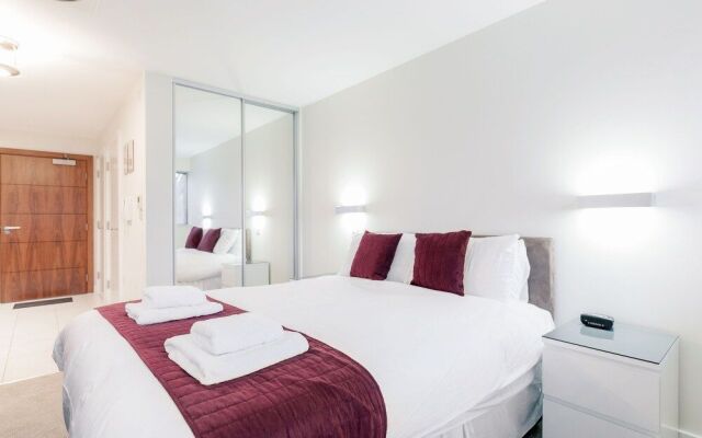 Roomspace Apartments -New Manor House
