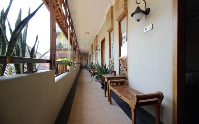 RedDoorz Plus near Tugu Jogja 2