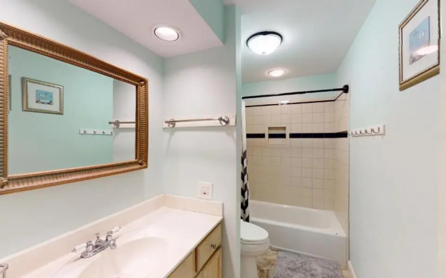 526 Queens Grant