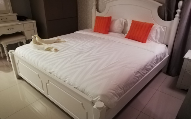The Shore 3BR Luxury Residences – Guest Rooms – Malacca