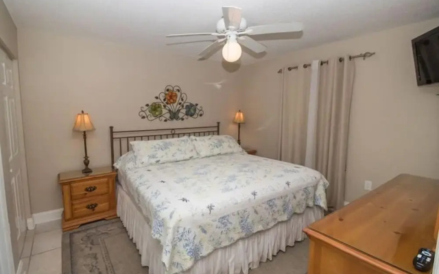 Pelican Beach 1504 1 Bedroom Condo by Pelican Beach Management