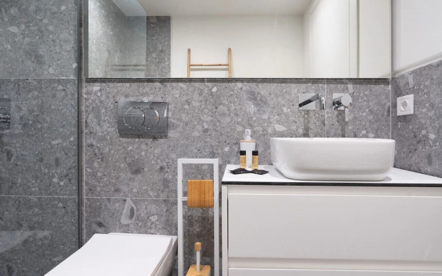 LIV Athinum 1 - Luxury Apartment 1C