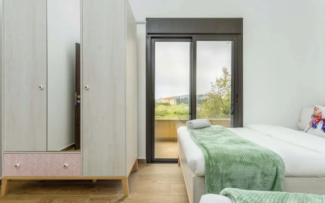 Vista 2-Bedroom Apartment in Batroun