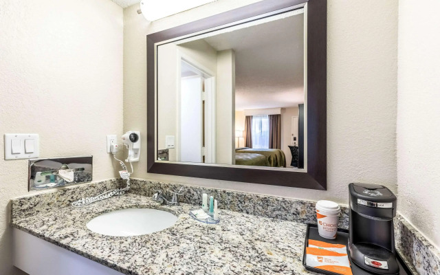 Quality Inn Palm Beach International Airport