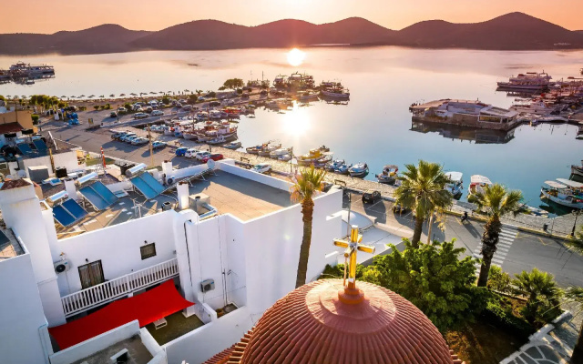 Kalypso Suites Hotel