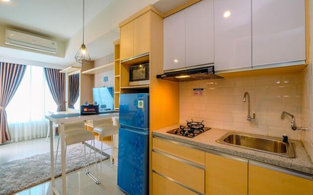 Cozy And Great Choice Studio At Grand Kamala Lagoon Apartment