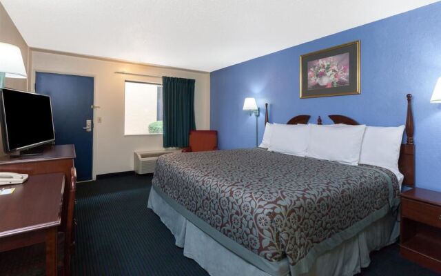 Days Inn by Wyndham Oklahoma City Fairground