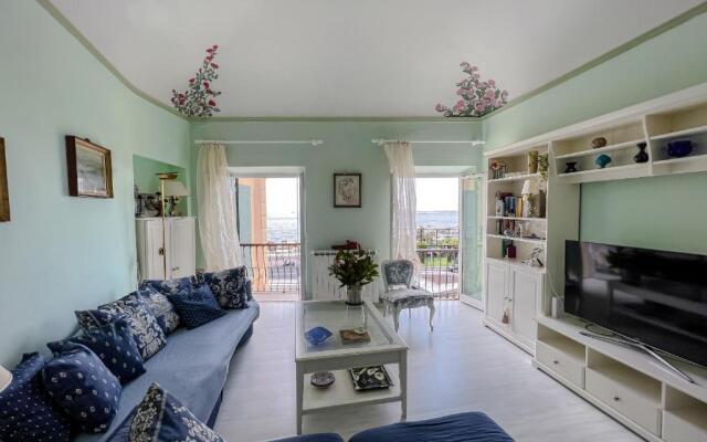 Splendido appartamento con vista mare su piazza Dante