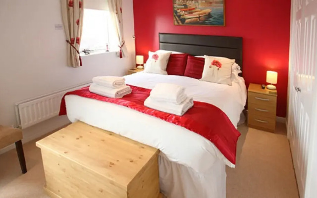 Driftwood in Poole With 3 Bedrooms and 3 Bathrooms