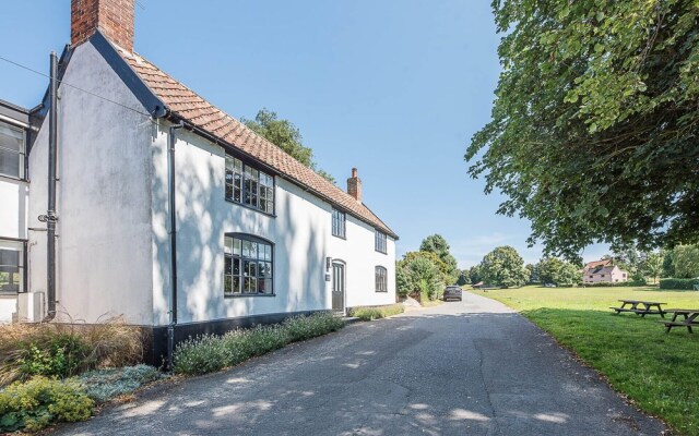 The Pond House, Westleton