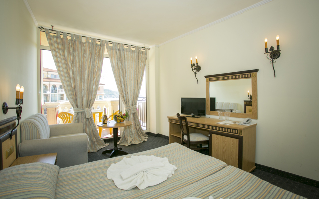 Andalusia Beach Hotel & Aqua Park - All Inclusive