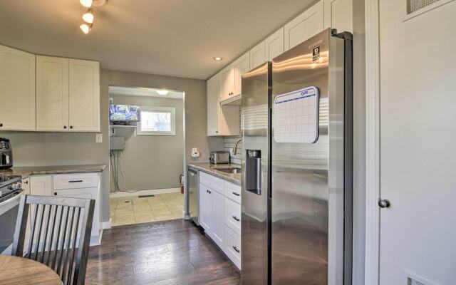 Buffalo Getaway w/ Charcoal Grill & Patio!