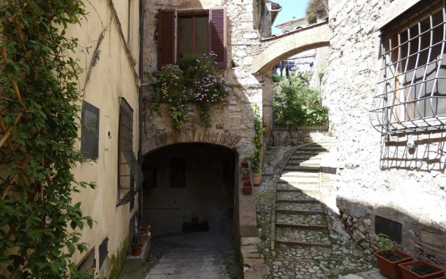 Scappo In Umbria, la Casa del Vicolo