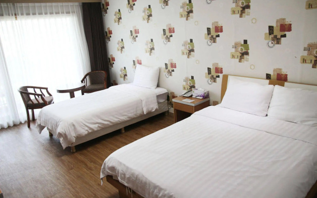 Momento Hotel