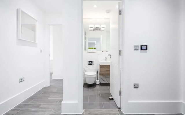 Roomspace Apartments -The Legacy