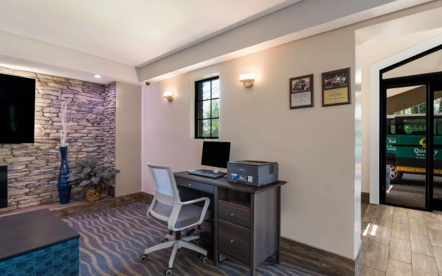 Quality Inn Charlotte Airport
