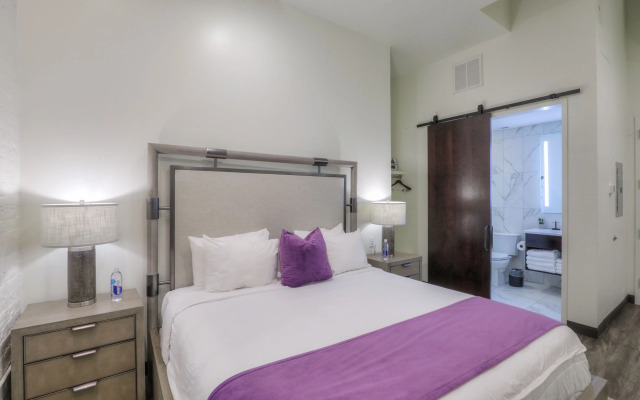 Studio 154 Luxury Hotel