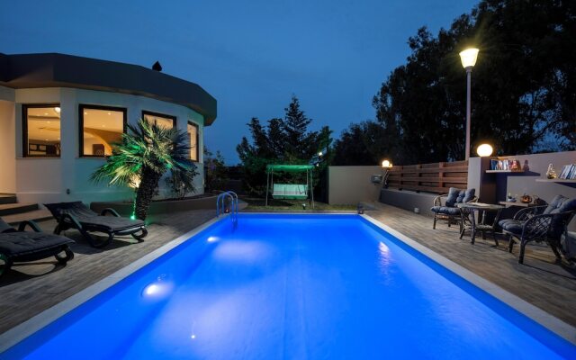 Maia Luxury Pool Villa