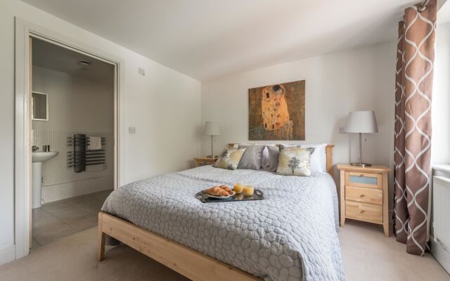 Hampden Apartments - The Beatrice